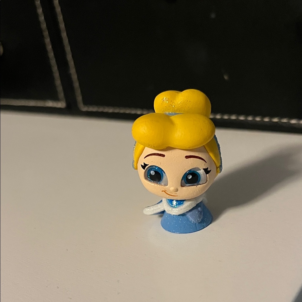 Disney doorables pixel perfect Cinderella